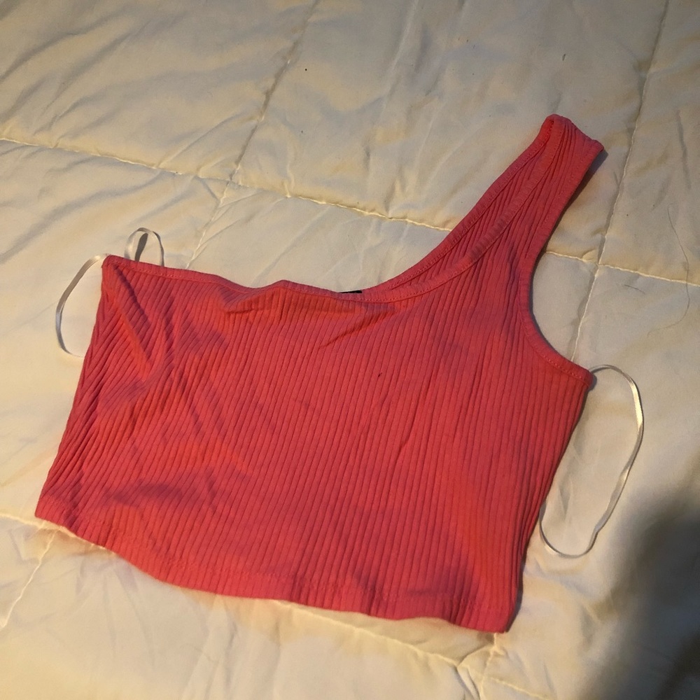 one sleeve crop